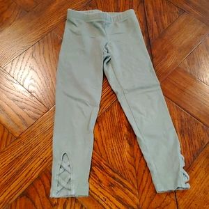 Old Navy Olive Green Sweatpants Size 5 Girls